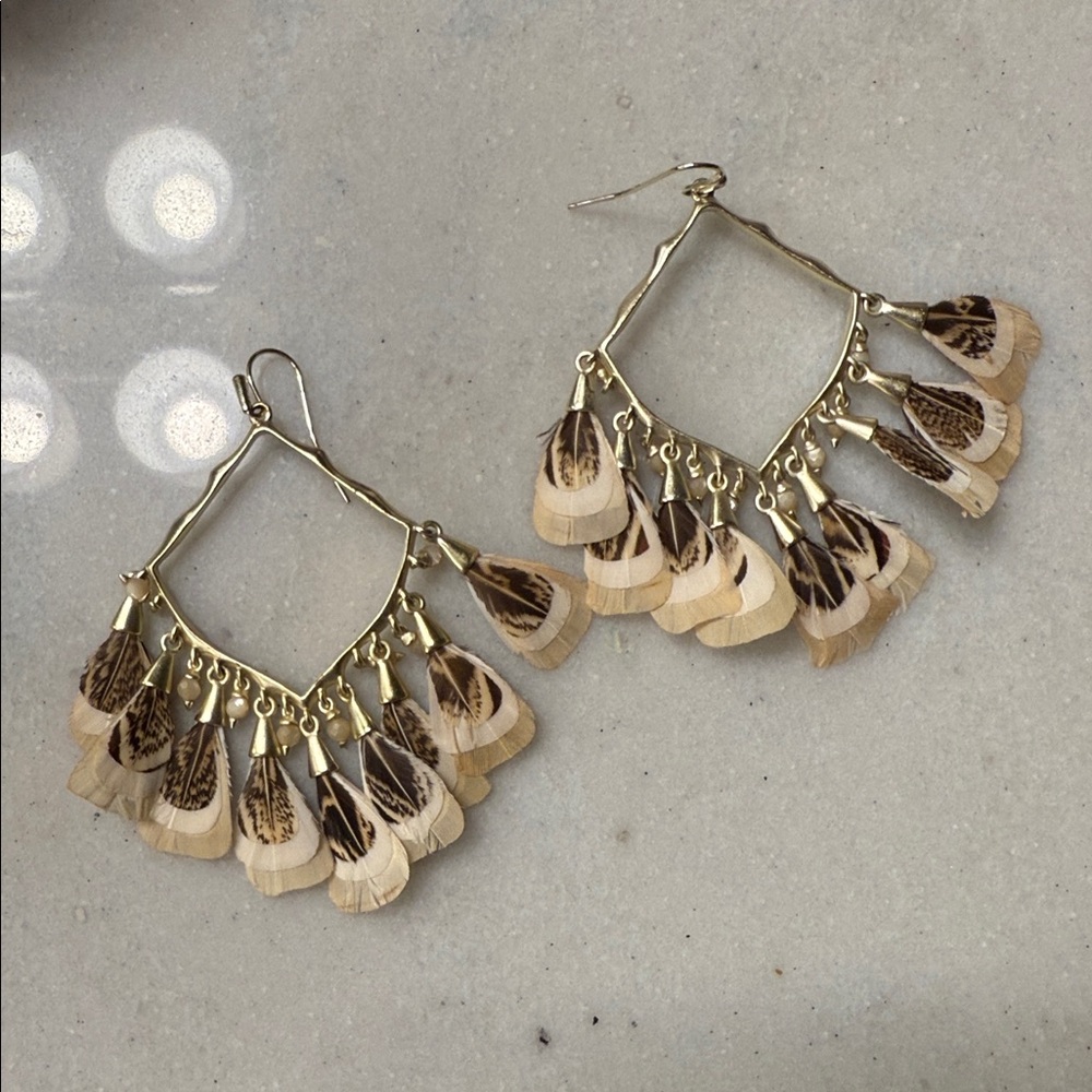 Kendra Scott Gold and Cream Feather Earrings